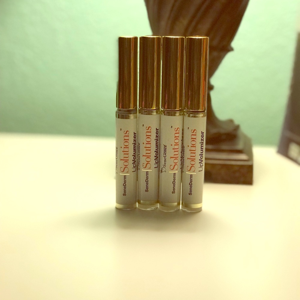 Senegence lip volumizer